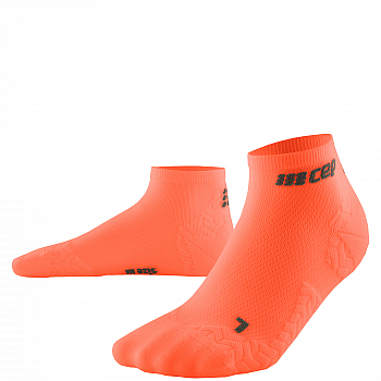 CEP Run Ultralight Low Cut Compression Socks Damen | Coral