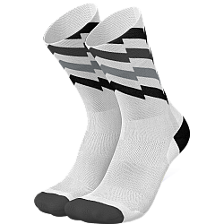 INCYLENCE Ultralight High Cut Socks | Waves White